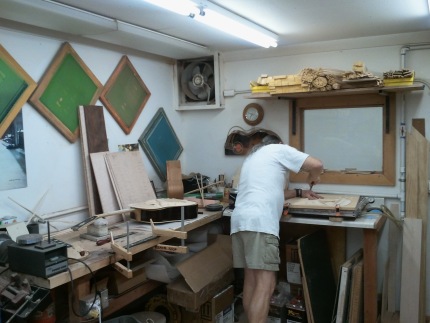 Gibson Guitars - Ren Ferguson, master luthier at work